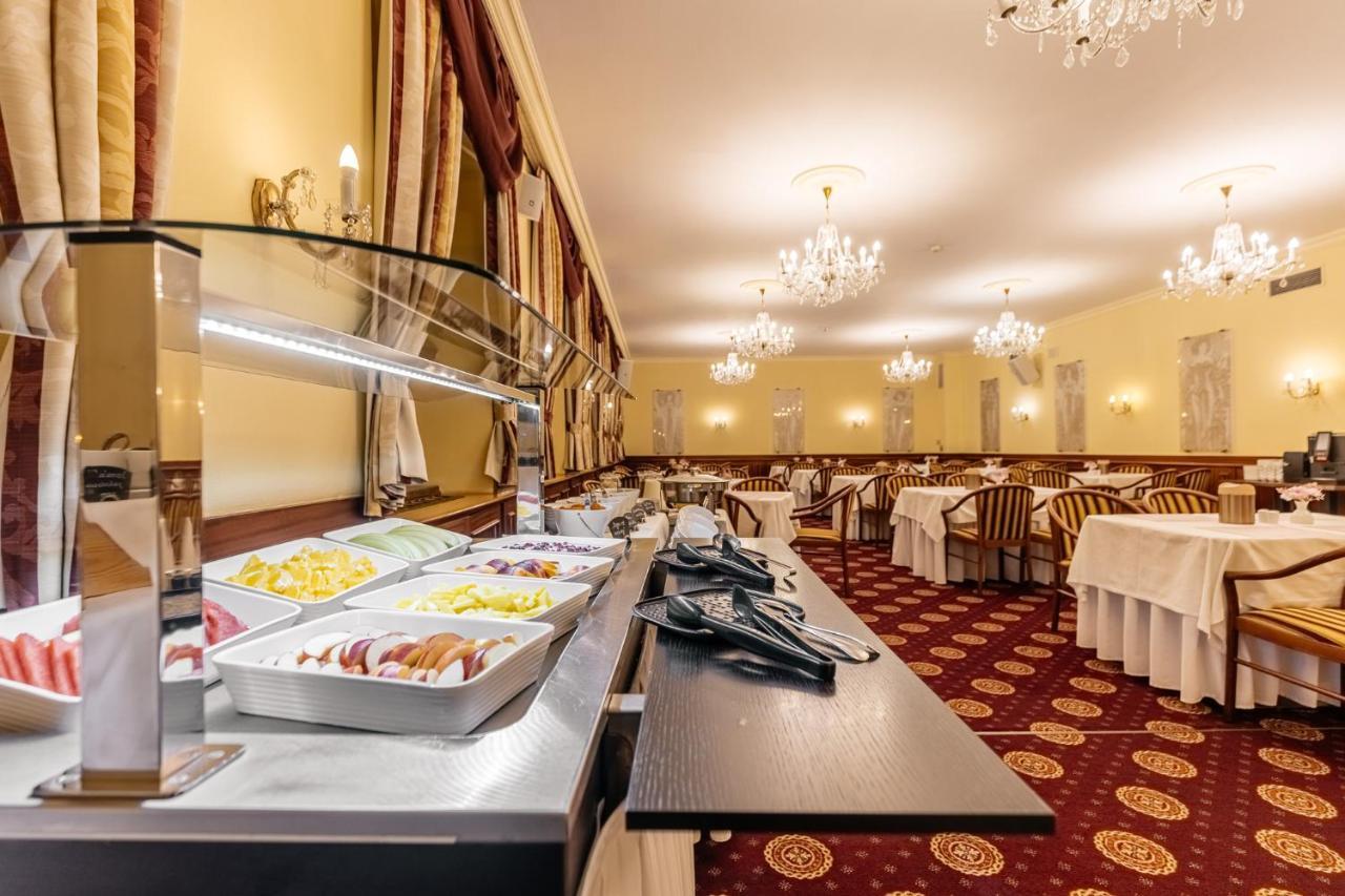 Grandhotel Zvon Ceske Budejovice Ngoại thất bức ảnh