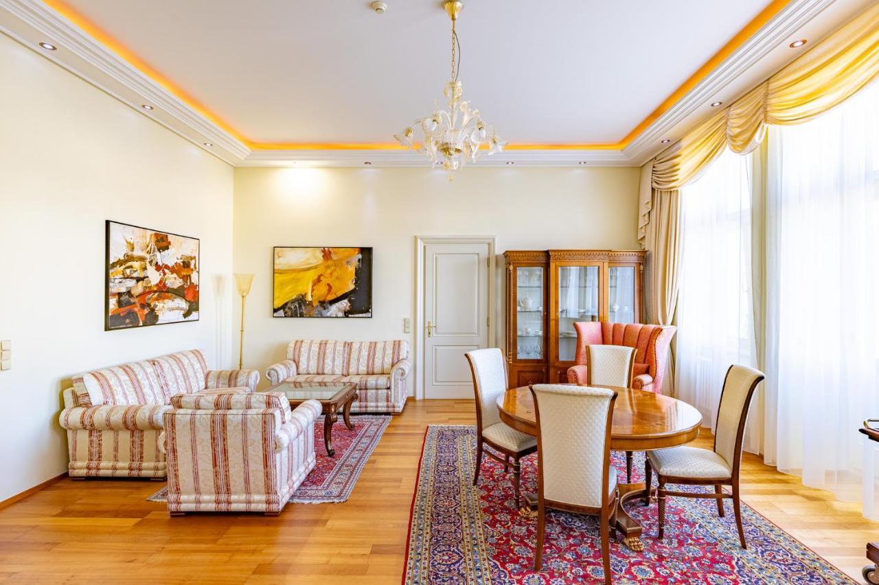 Grandhotel Zvon Ceske Budejovice Ngoại thất bức ảnh