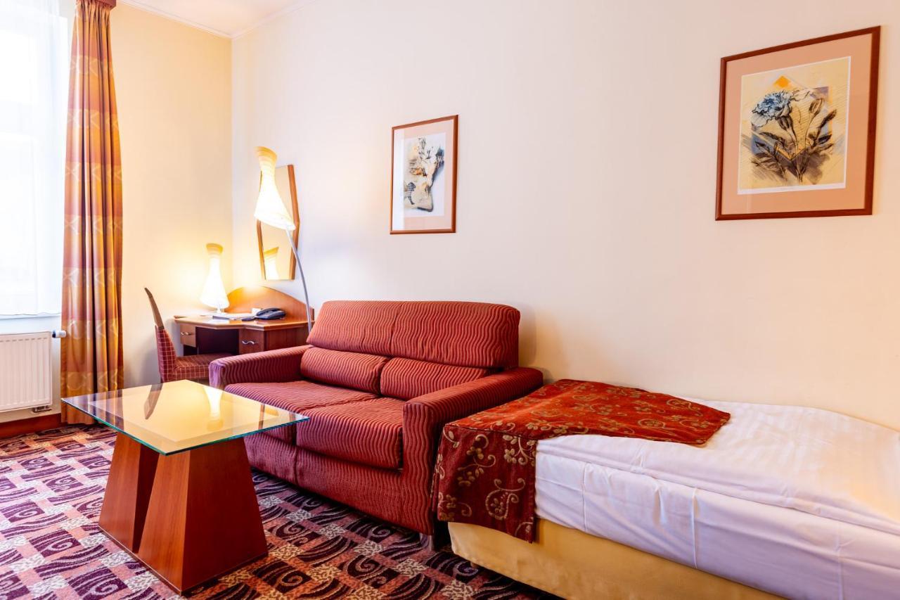 Grandhotel Zvon Ceske Budejovice Ngoại thất bức ảnh