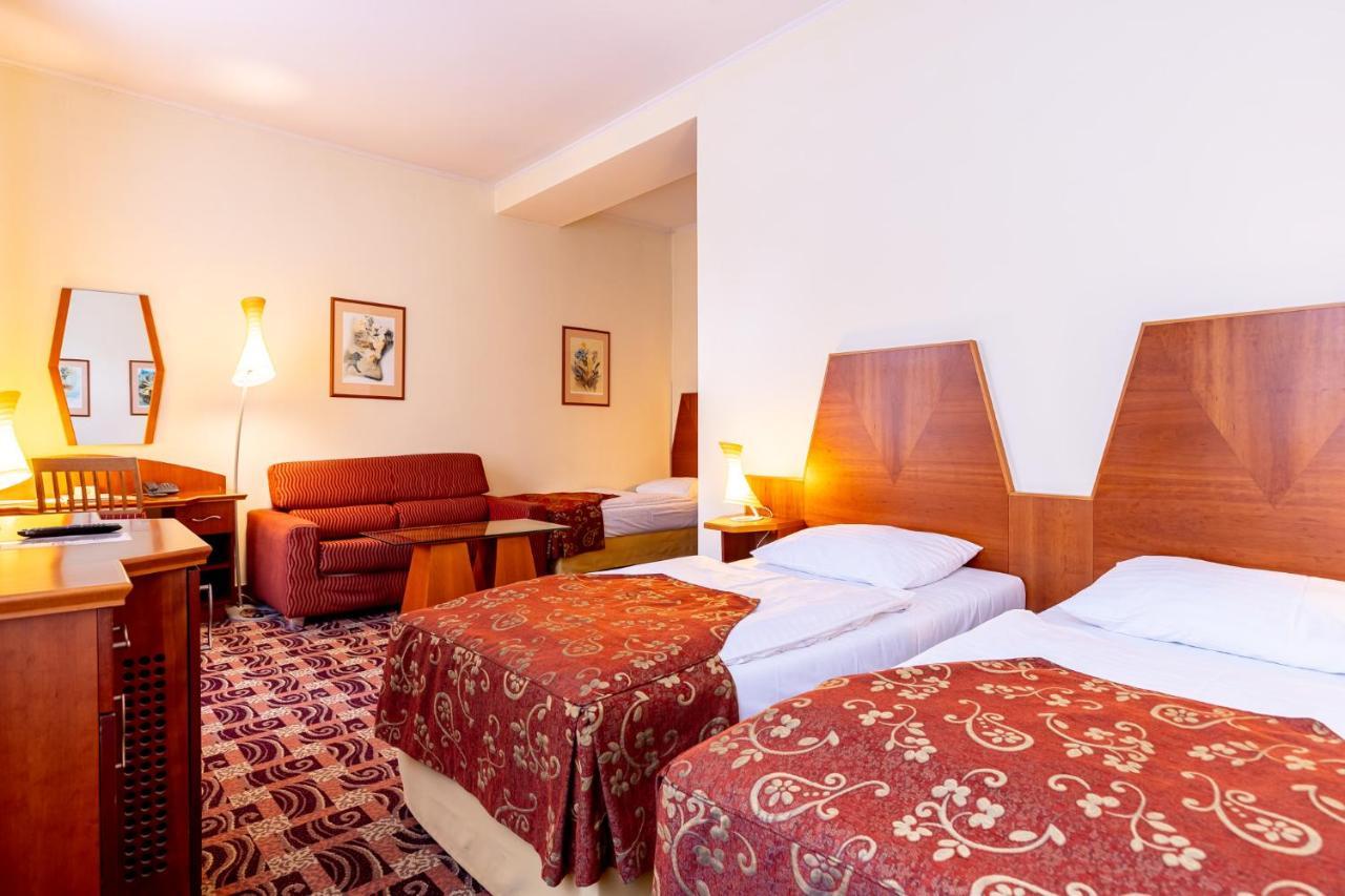 Grandhotel Zvon Ceske Budejovice Ngoại thất bức ảnh