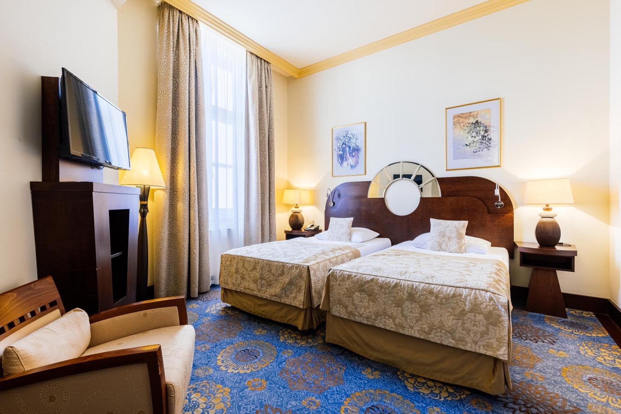 Grandhotel Zvon Ceske Budejovice Ngoại thất bức ảnh