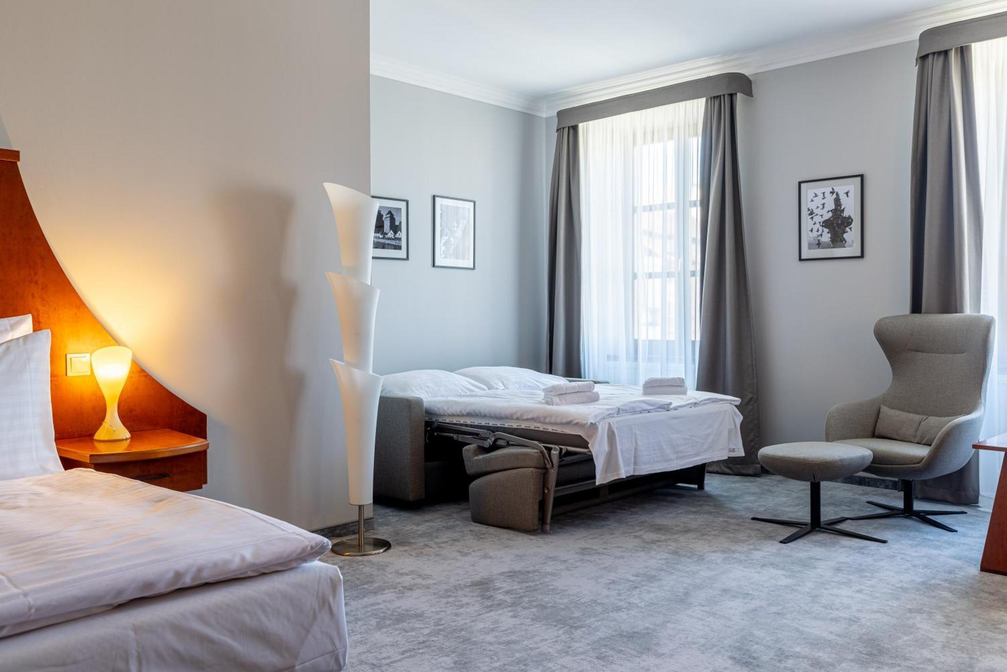 Grandhotel Zvon Ceske Budejovice Ngoại thất bức ảnh